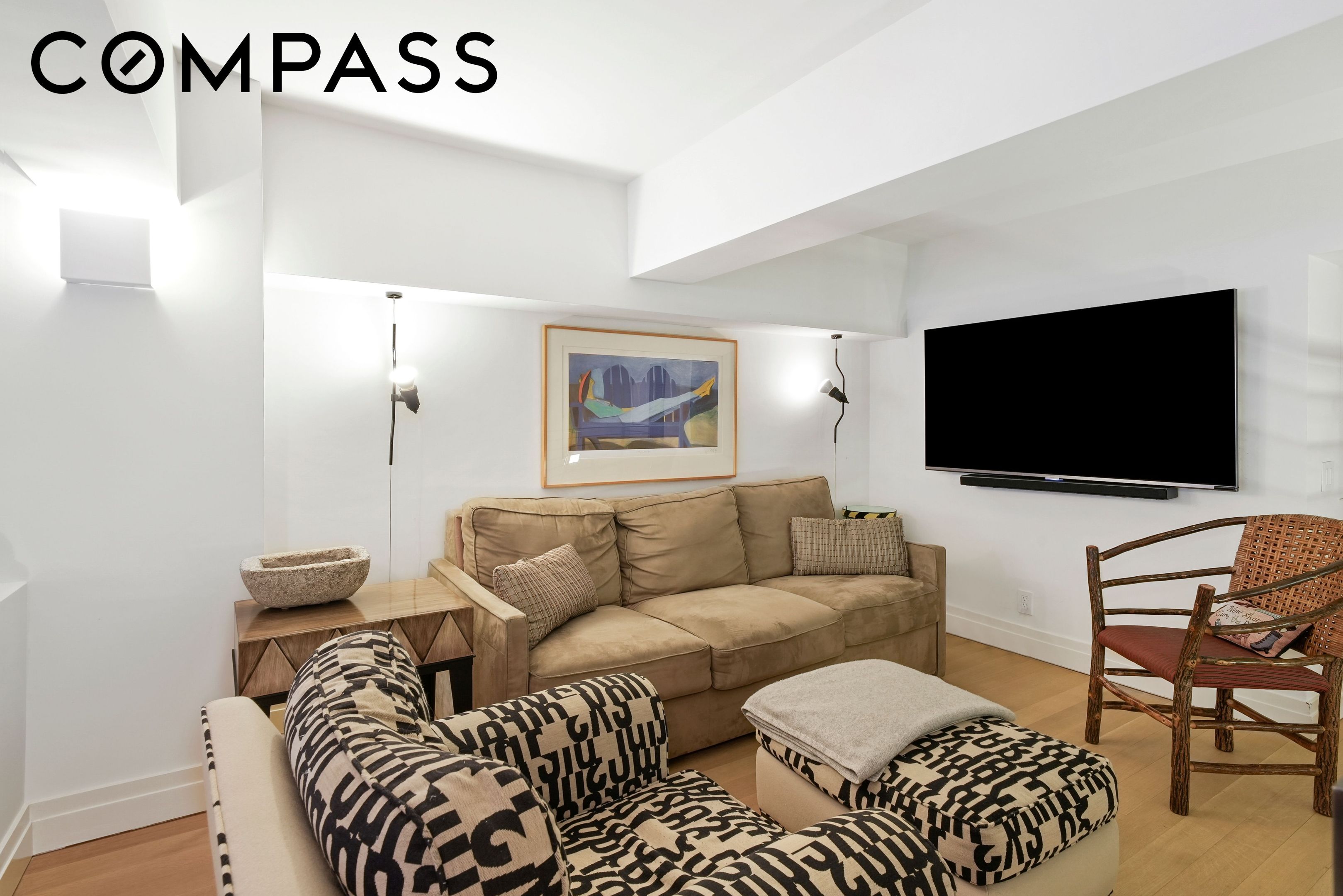 421 Hudson Street 221