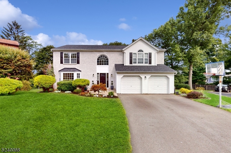 90 Elmwood Rd