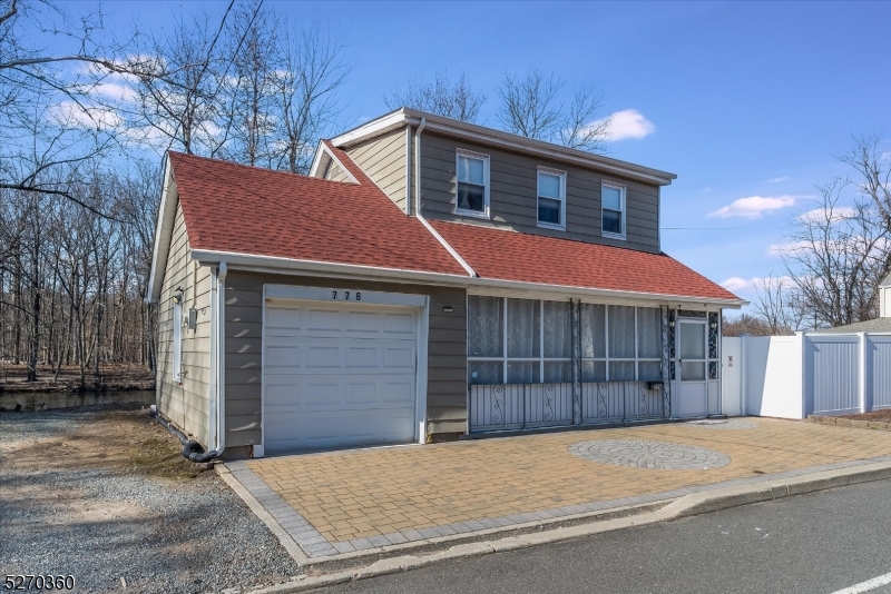 776 McBride Ave