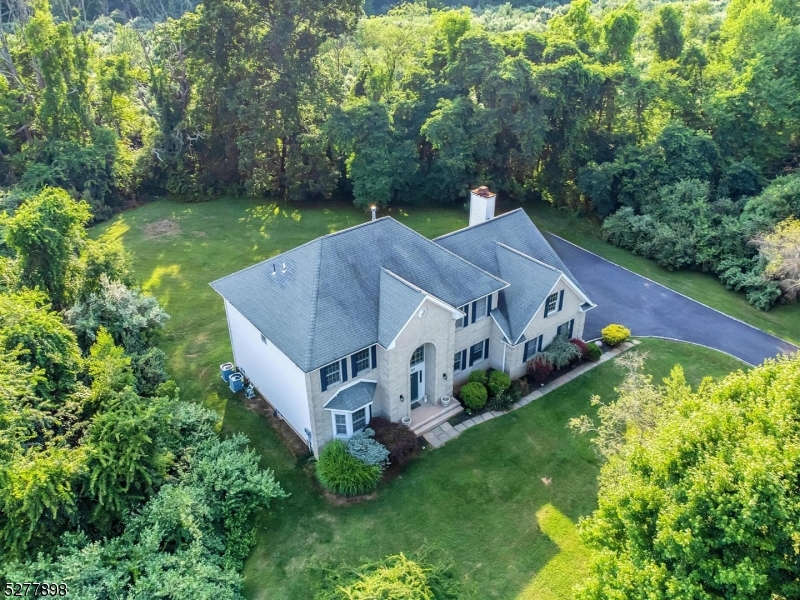20 Trout Brook Ln
