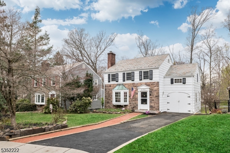 115 Hillside Ave