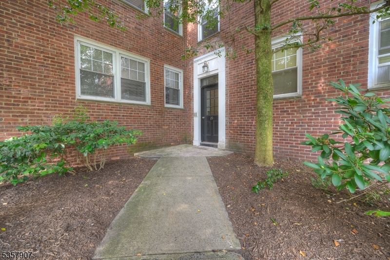 349 Bloomfield Ave, UNIT 704 74