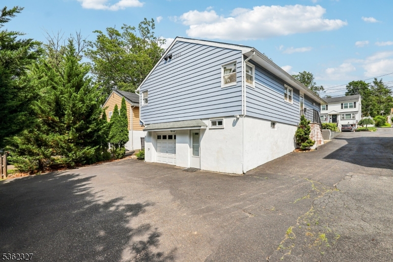 55 Ferndale Rd