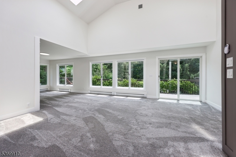 19 Winding Way