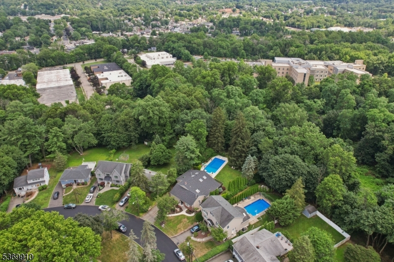 19 Winding Way