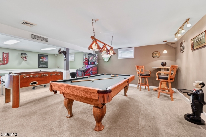 19 Winding Way