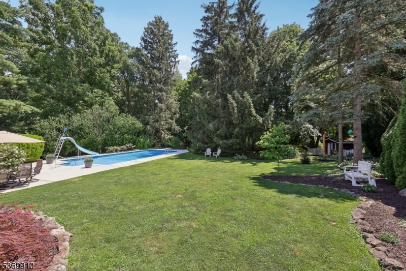 19 Winding Way