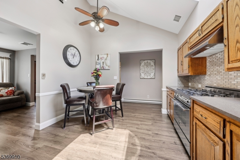 19 Winding Way
