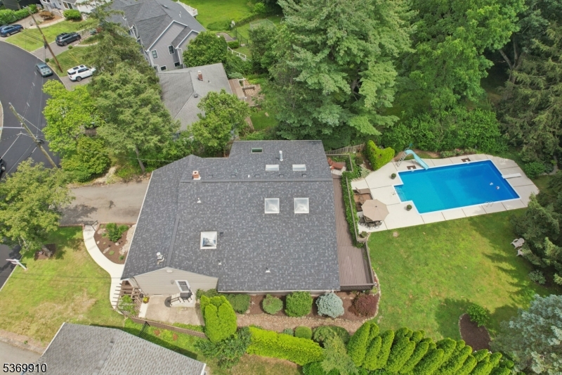 19 Winding Way