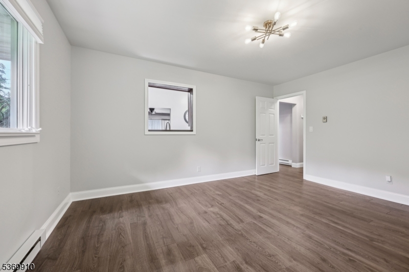 19 Winding Way