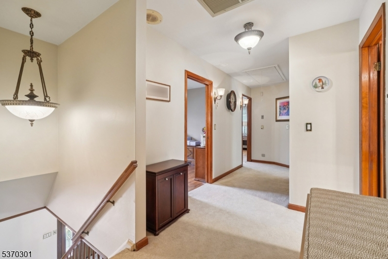 17 Mayhew Dr