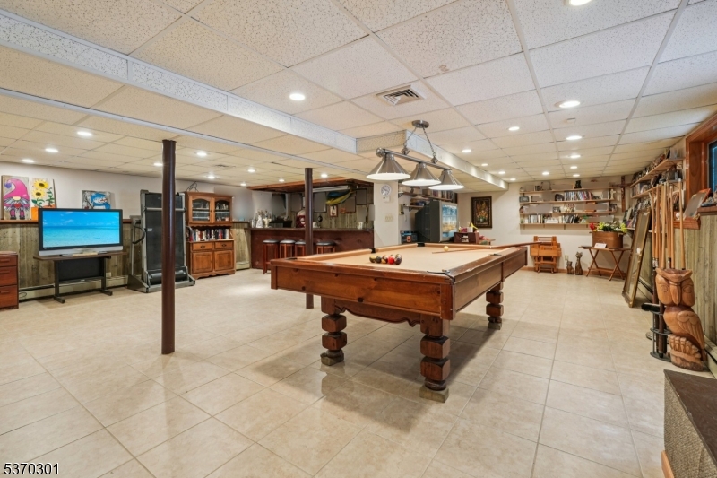 17 Mayhew Dr