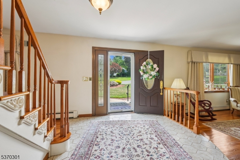 17 Mayhew Dr