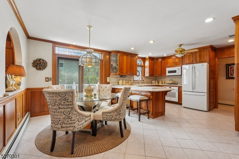 17 Mayhew Dr