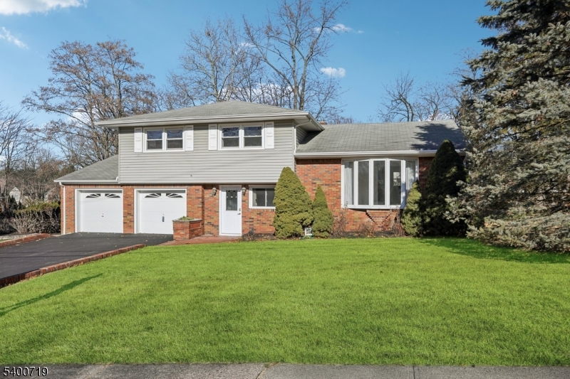27 Stanford Pl