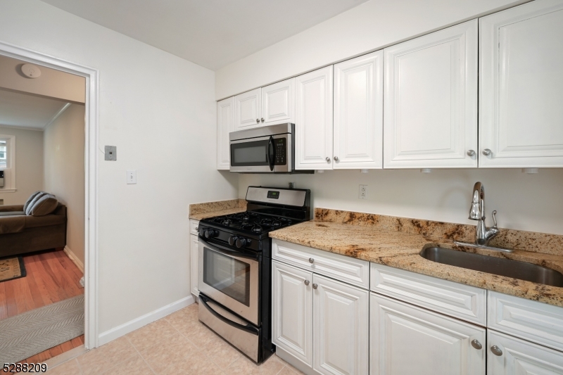 349 Bloomfield Ave, UNIT 60 60