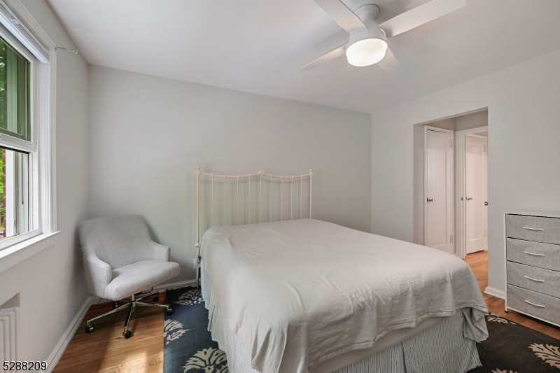 349 Bloomfield Ave, UNIT 60 60