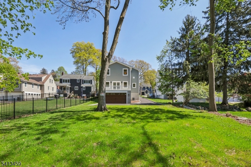 110 Elmwood Rd