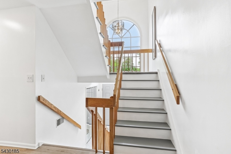 10 Fells Manor Rd