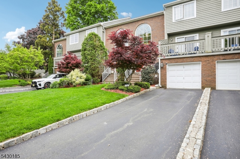 10 Fells Manor Rd