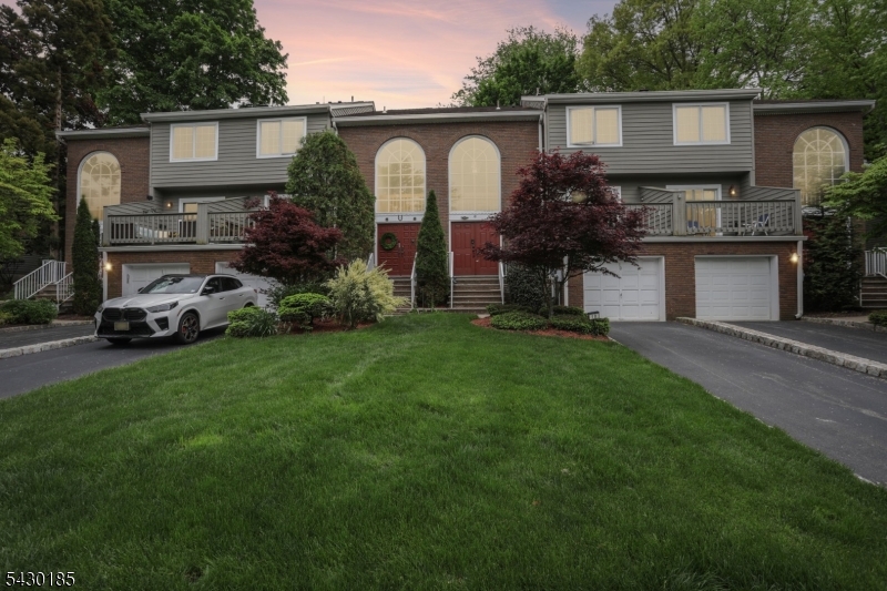 10 Fells Manor Rd