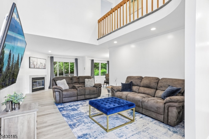 10 Fells Manor Rd