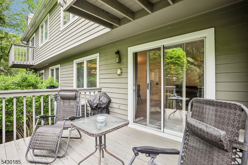 10 Fells Manor Rd