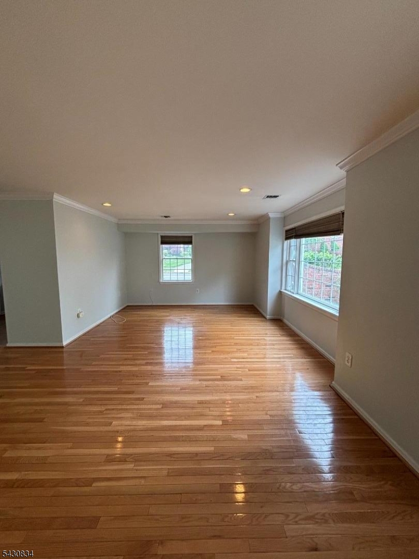 179 Roseland Ave 1