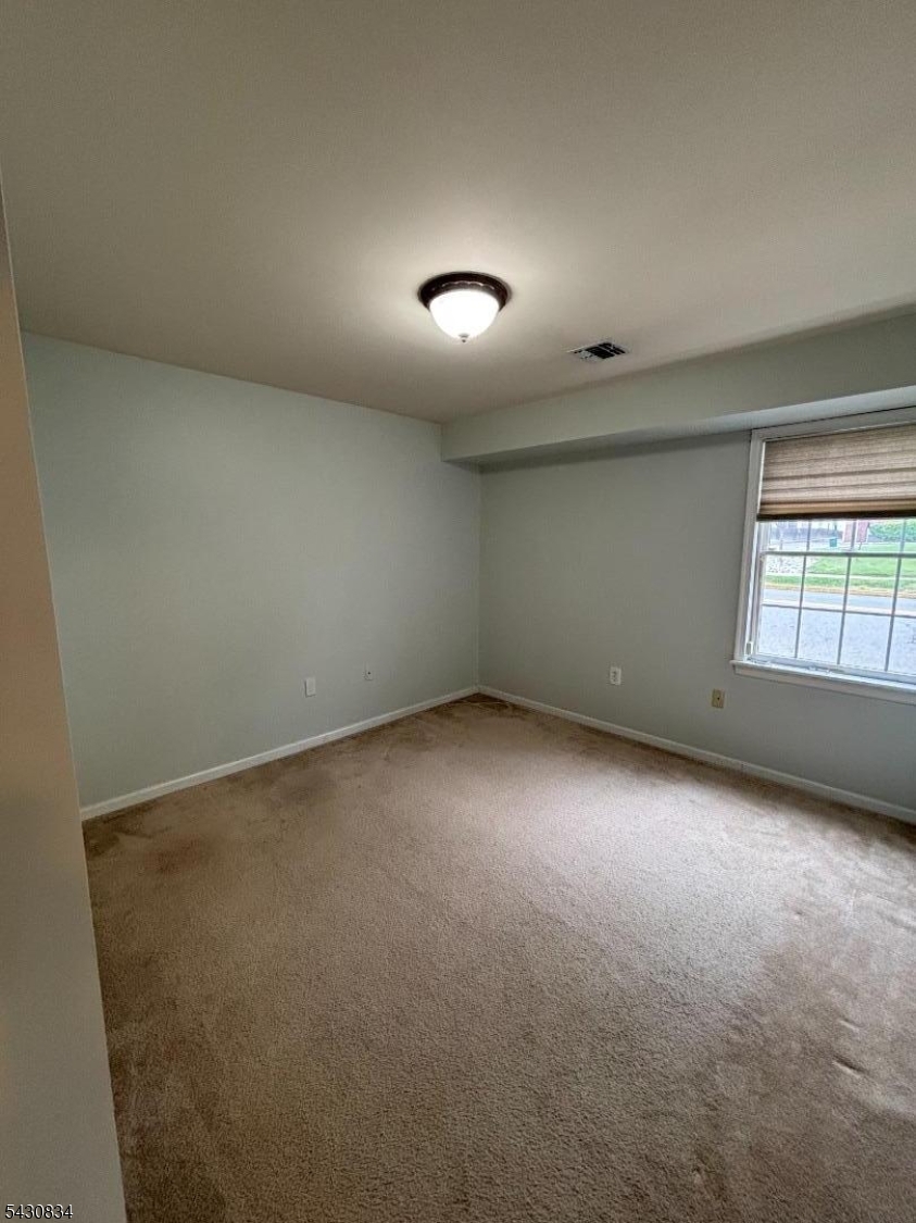179 Roseland Ave 1