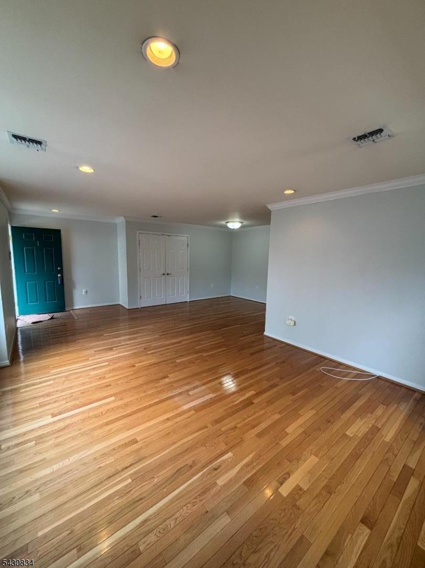 179 Roseland Ave 1