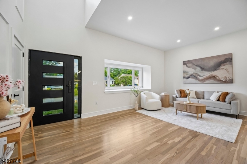 63 Westland Rd