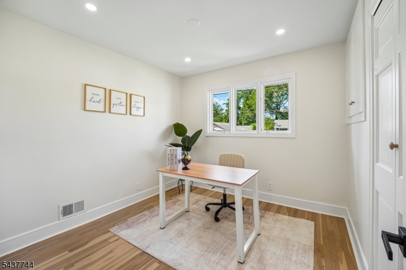 63 Westland Rd