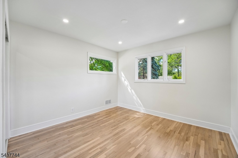 63 Westland Rd
