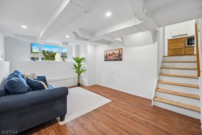 63 Westland Rd