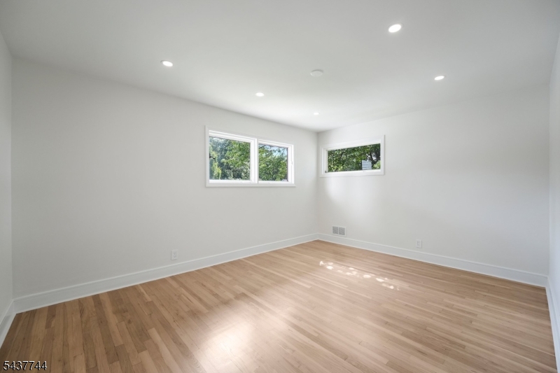 63 Westland Rd