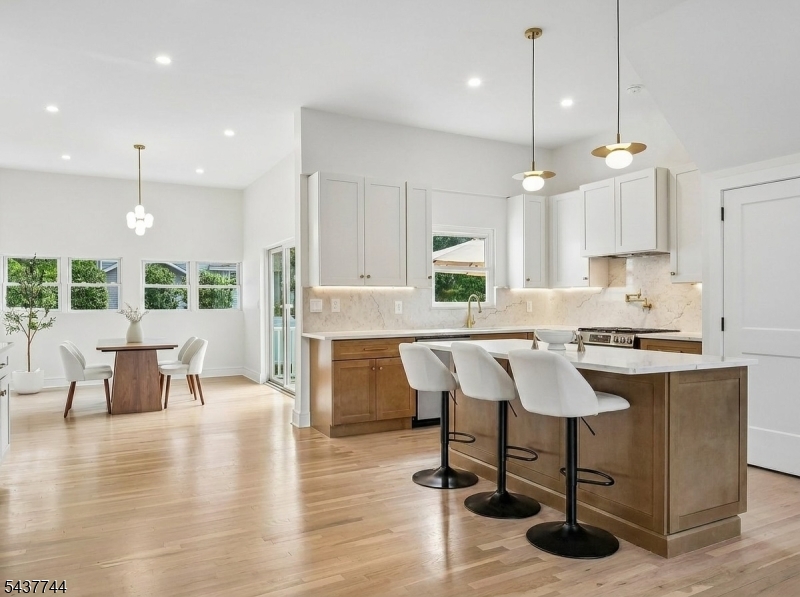 63 Westland Rd
