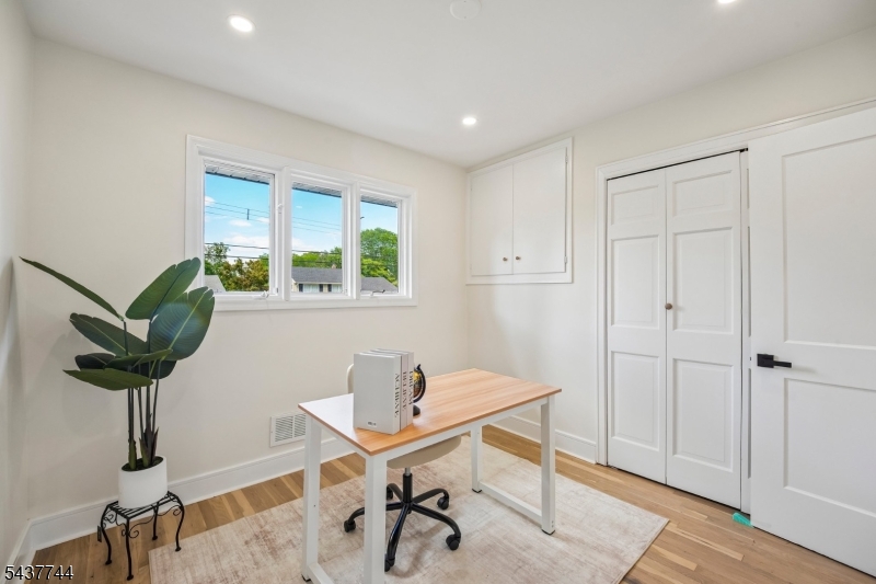 63 Westland Rd