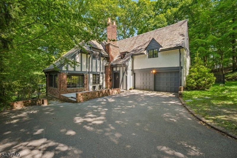 46 Stocker Rd
