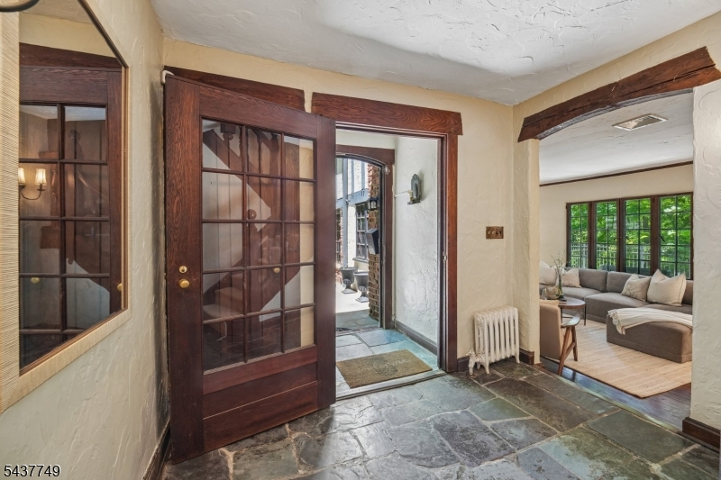 46 Stocker Rd