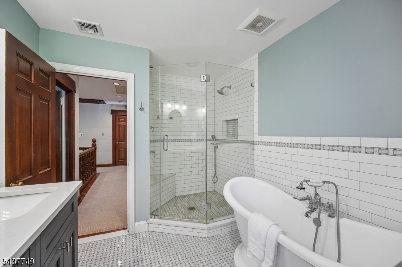46 Stocker Rd
