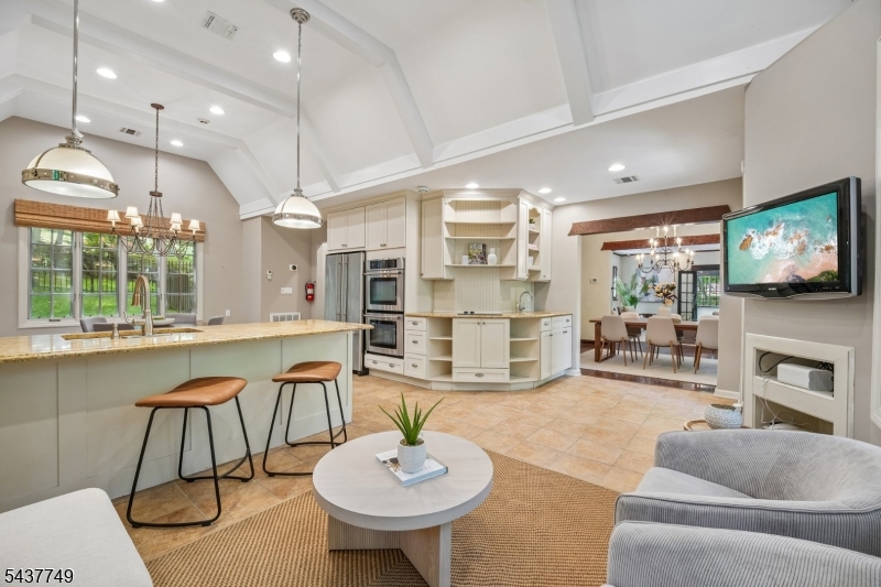 46 Stocker Rd