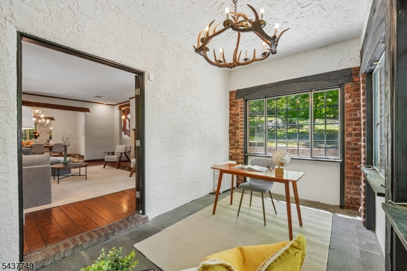 46 Stocker Rd