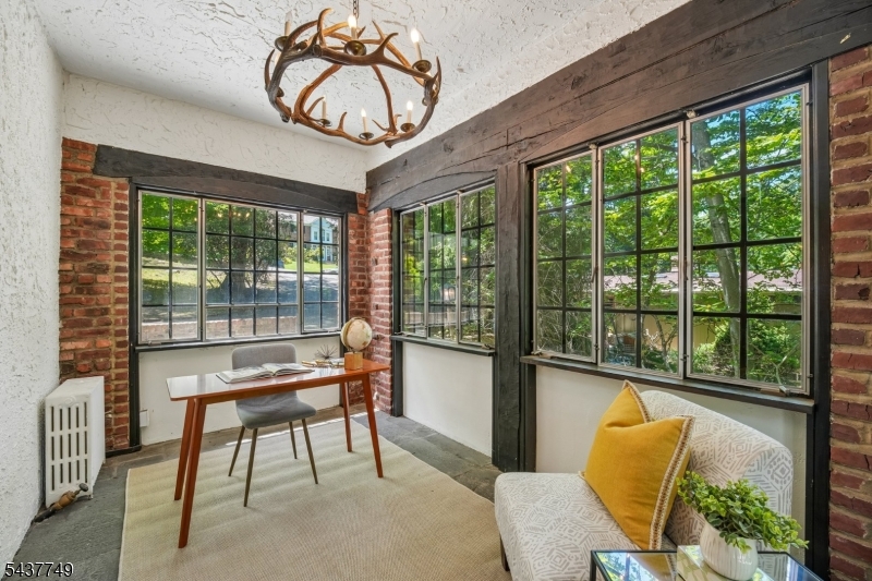46 Stocker Rd