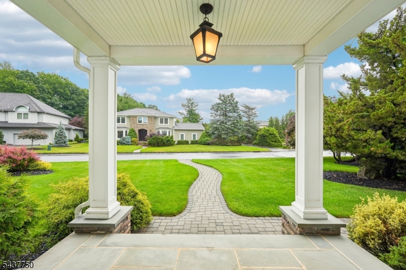 1 York Pl