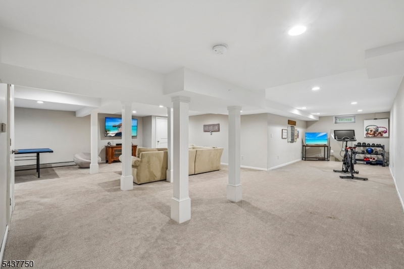 1 York Pl