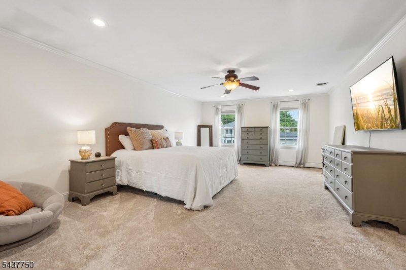 1 York Pl
