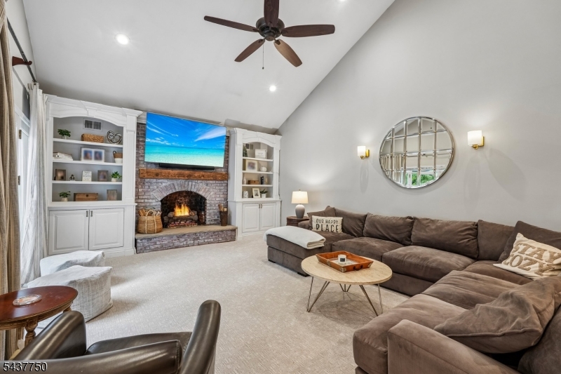 1 York Pl