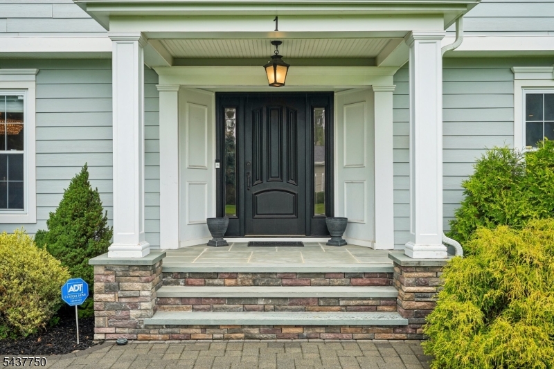 1 York Pl