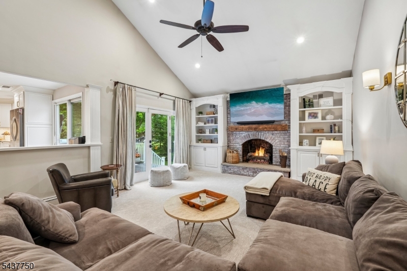 1 York Pl