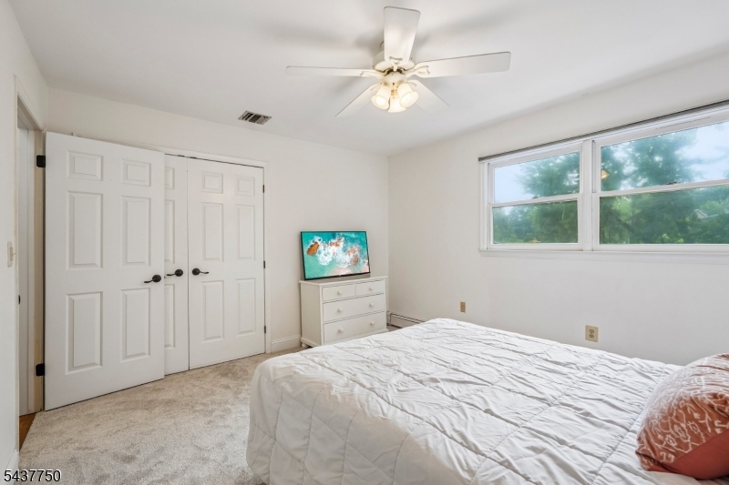 1 York Pl